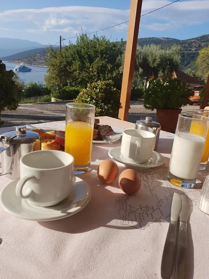 ***  Gonatas Hotel Agia Efimia Grécia